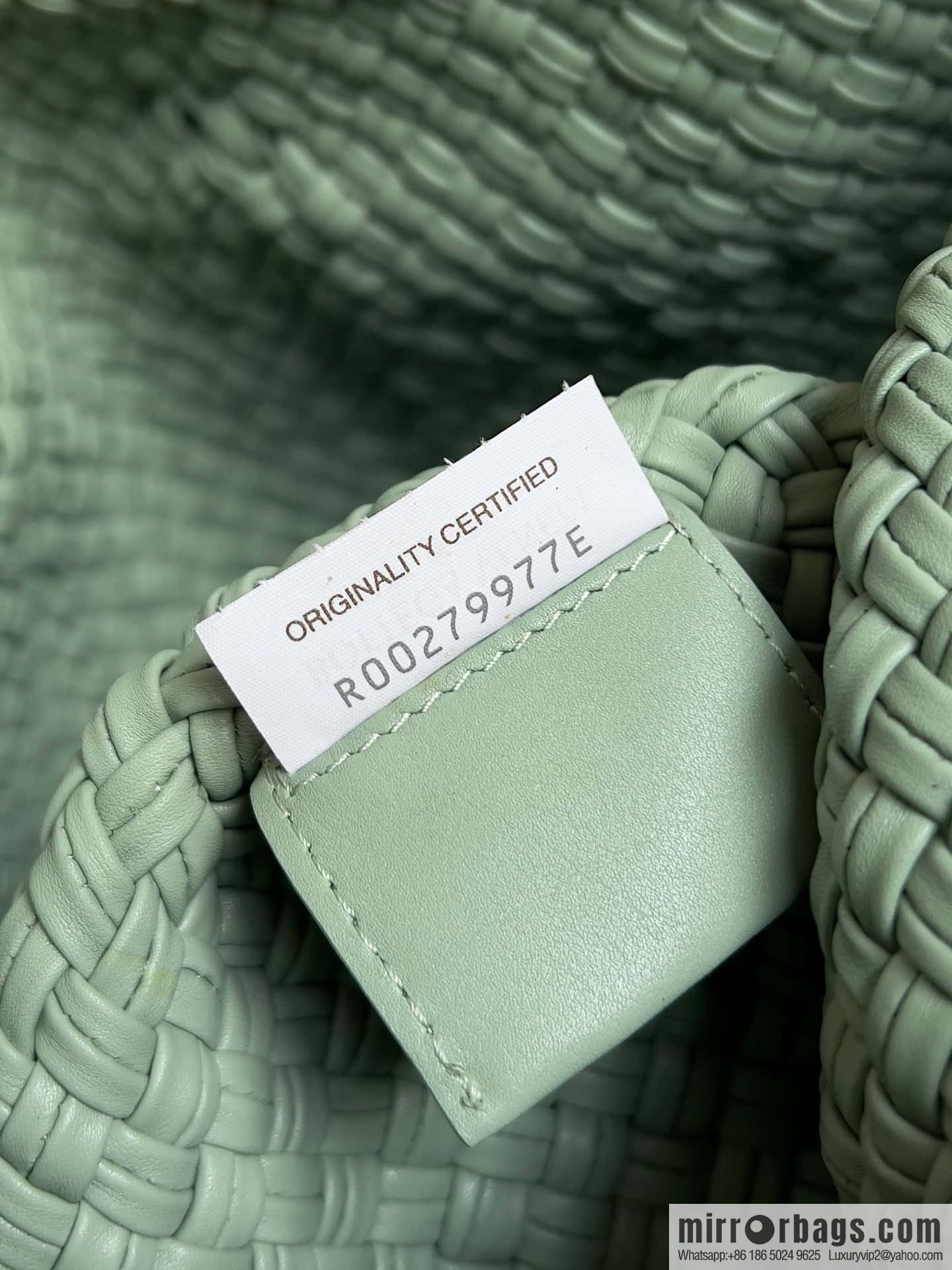 #Bv 2023 Winter Collection/Top Tosca Handbag Model Number: 716974 Sage Green