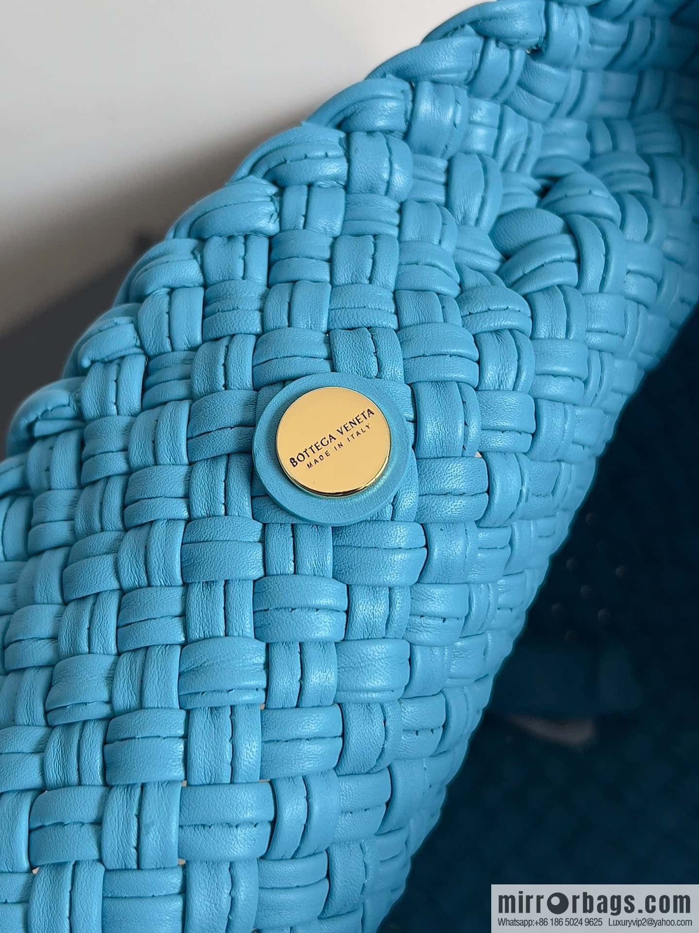 #Bv 2023 Winter Collection/Top Tosca Handbag Model Number: 716974 Pool Blue