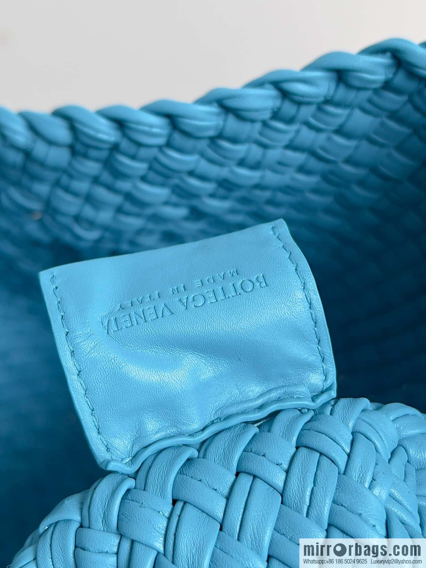 #Bv 2023 Winter Collection/Top Tosca Handbag Model Number: 716974 Pool Blue