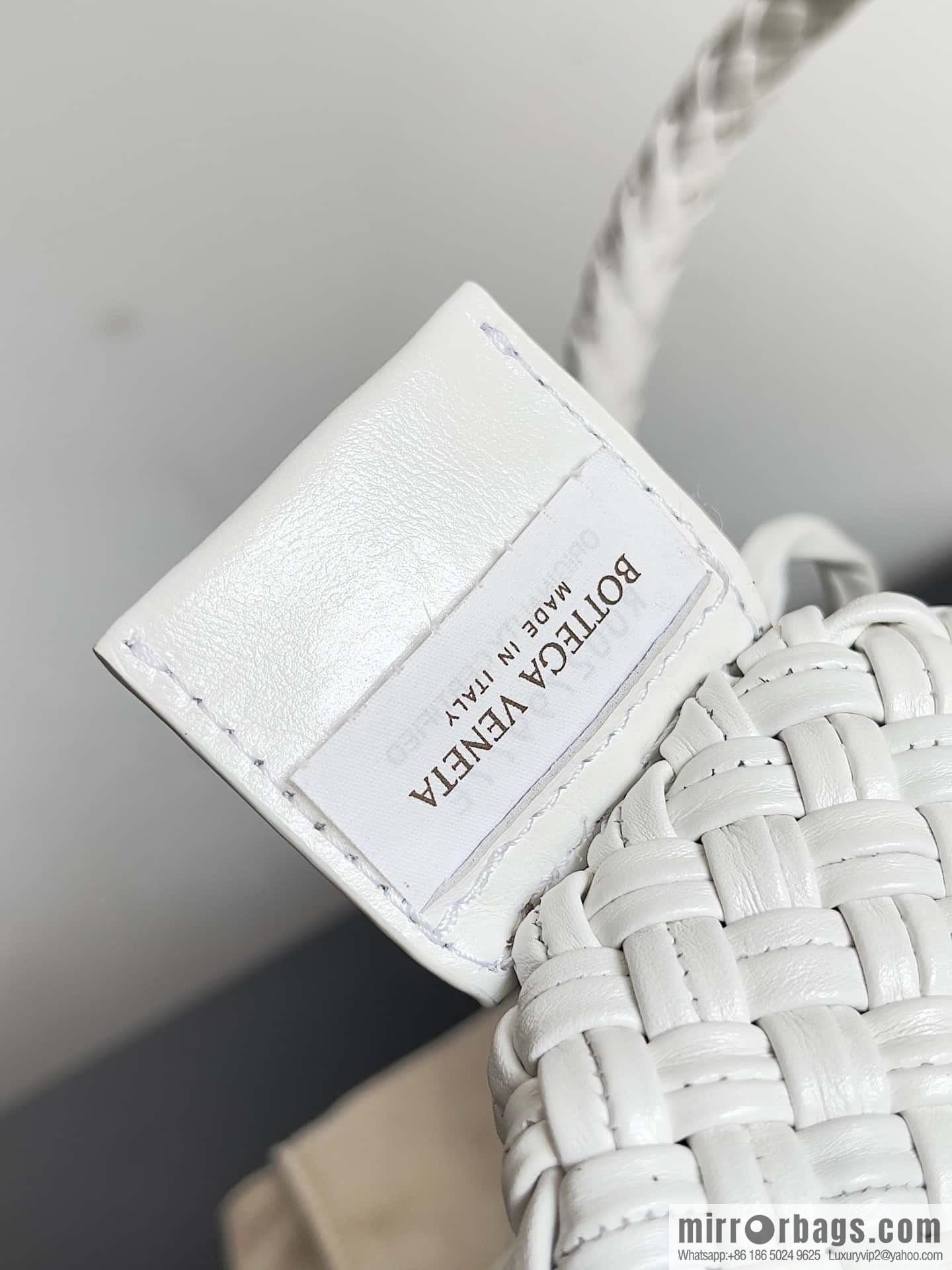 #Bv 2023 Winter Collection/Top Tosca Handbag Model Number: 716974 White
