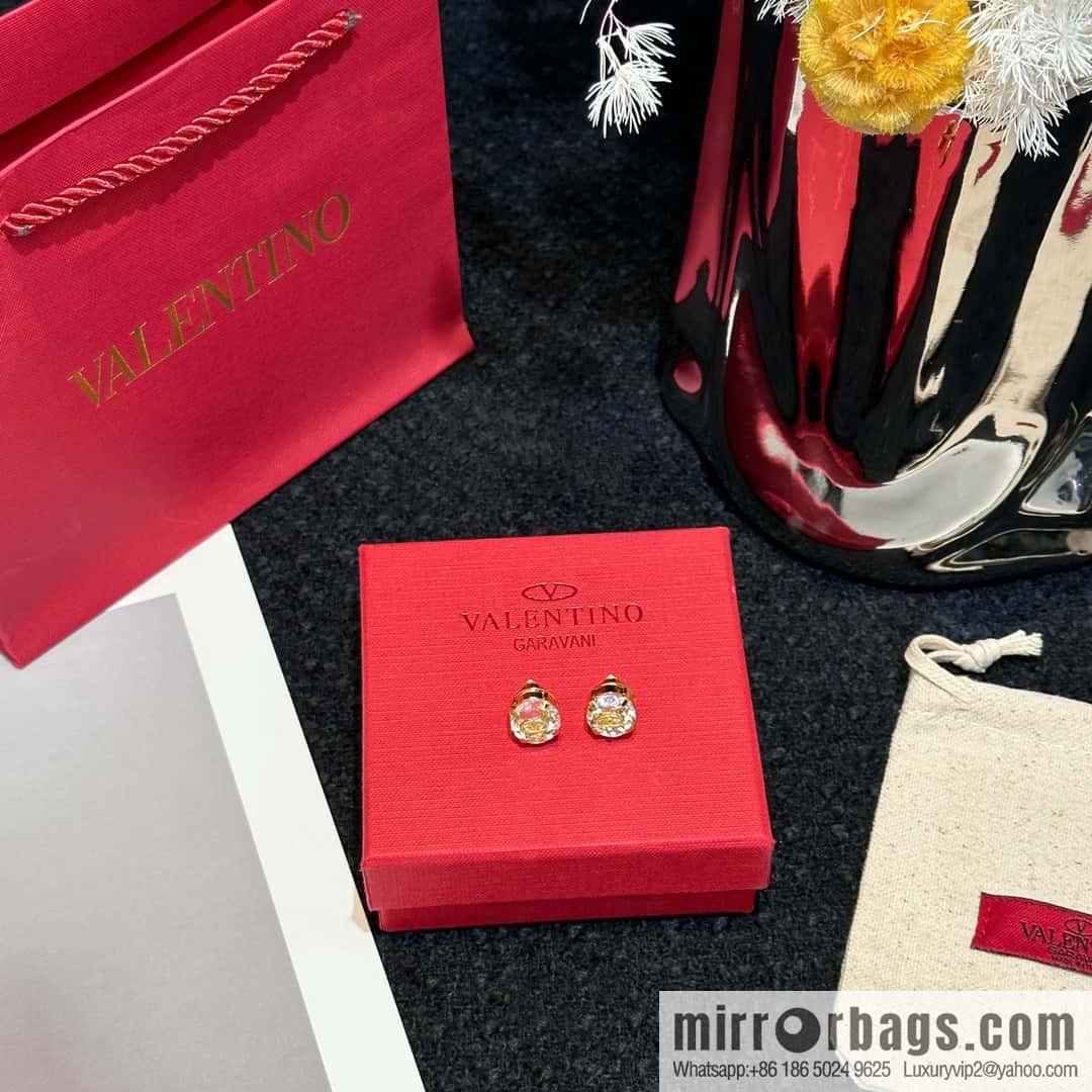 ❗️New ❗️ New ☑️ VALENTINO single diamond stud earrings