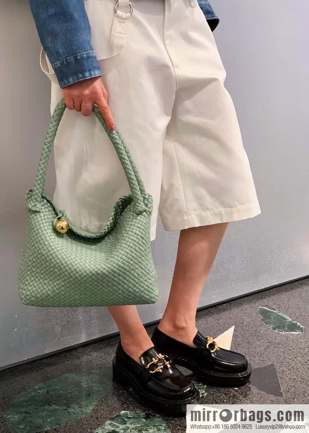 #Bv 2023 Winter Collection/Top Tosca Handbag Model Number: 716974 Chocolate Color