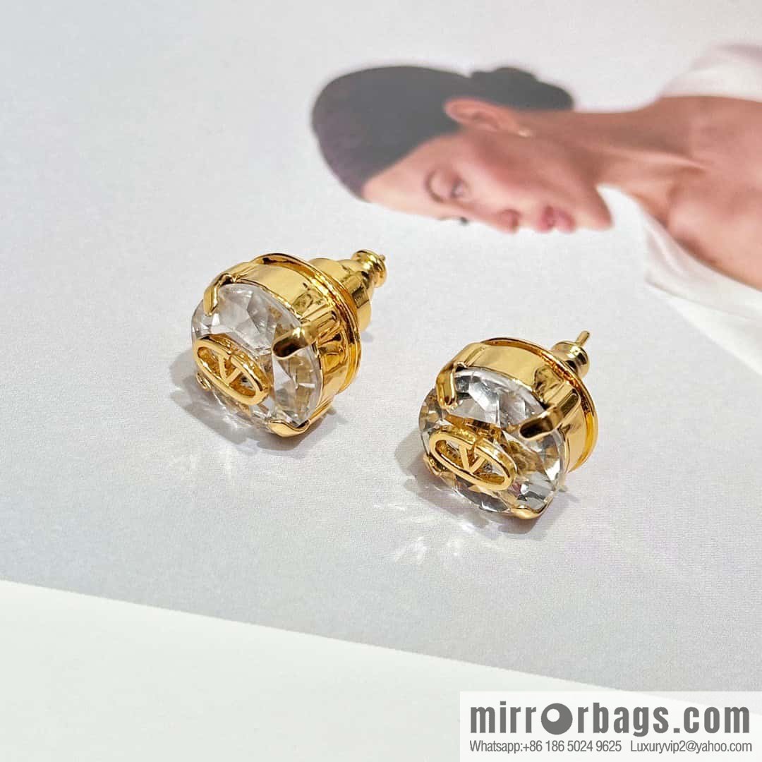 ❗️New ❗️ New ☑️ VALENTINO single diamond stud earrings