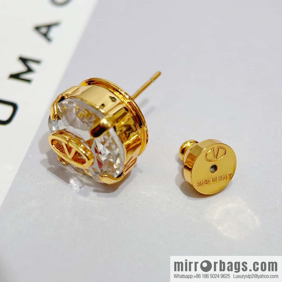 ❗️New ❗️ New ☑️ VALENTINO single diamond stud earrings