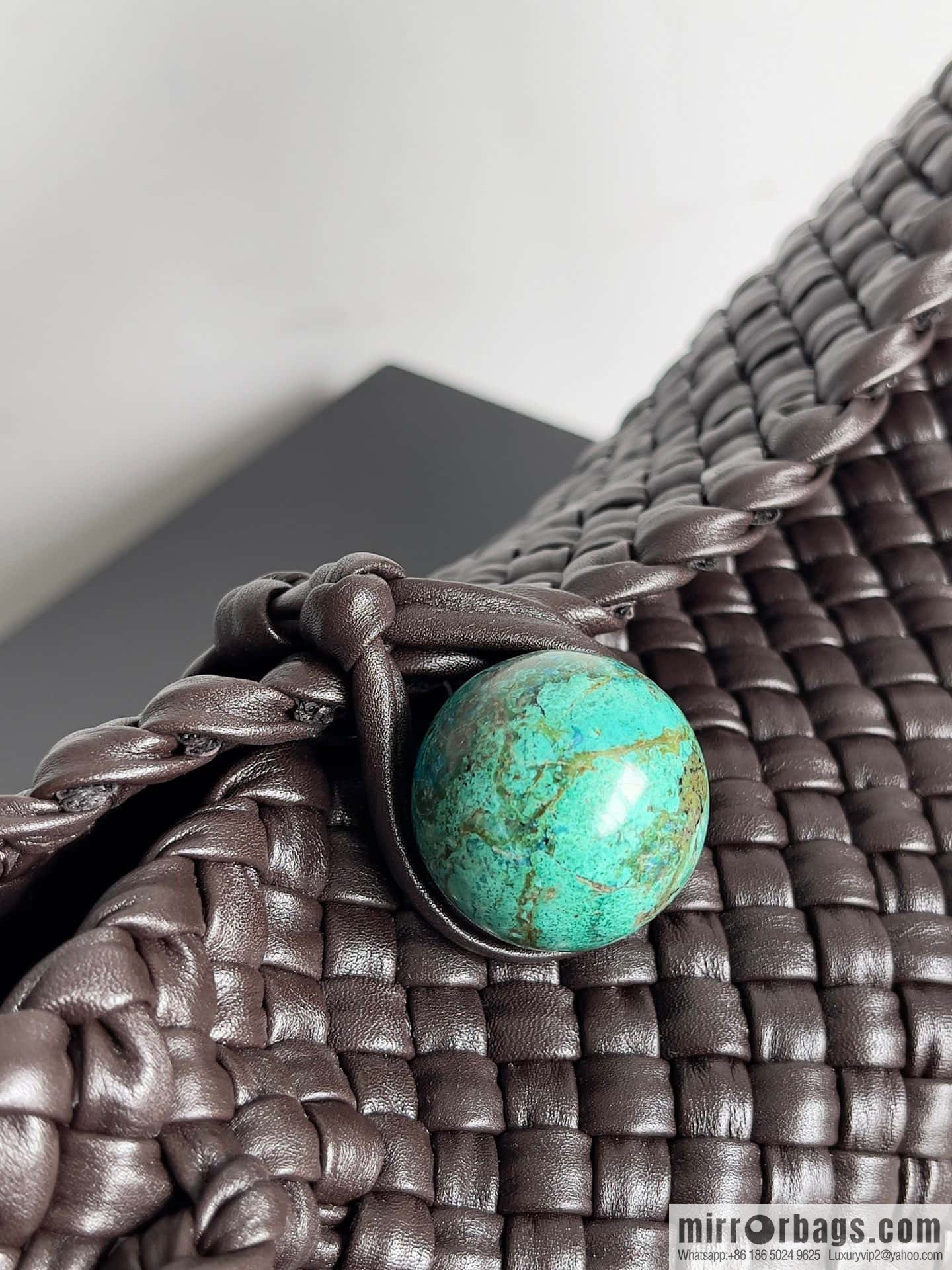 #Bv 2023 Winter Collection/Top Tosca Handbag Model Number: 716974 Chocolate Color