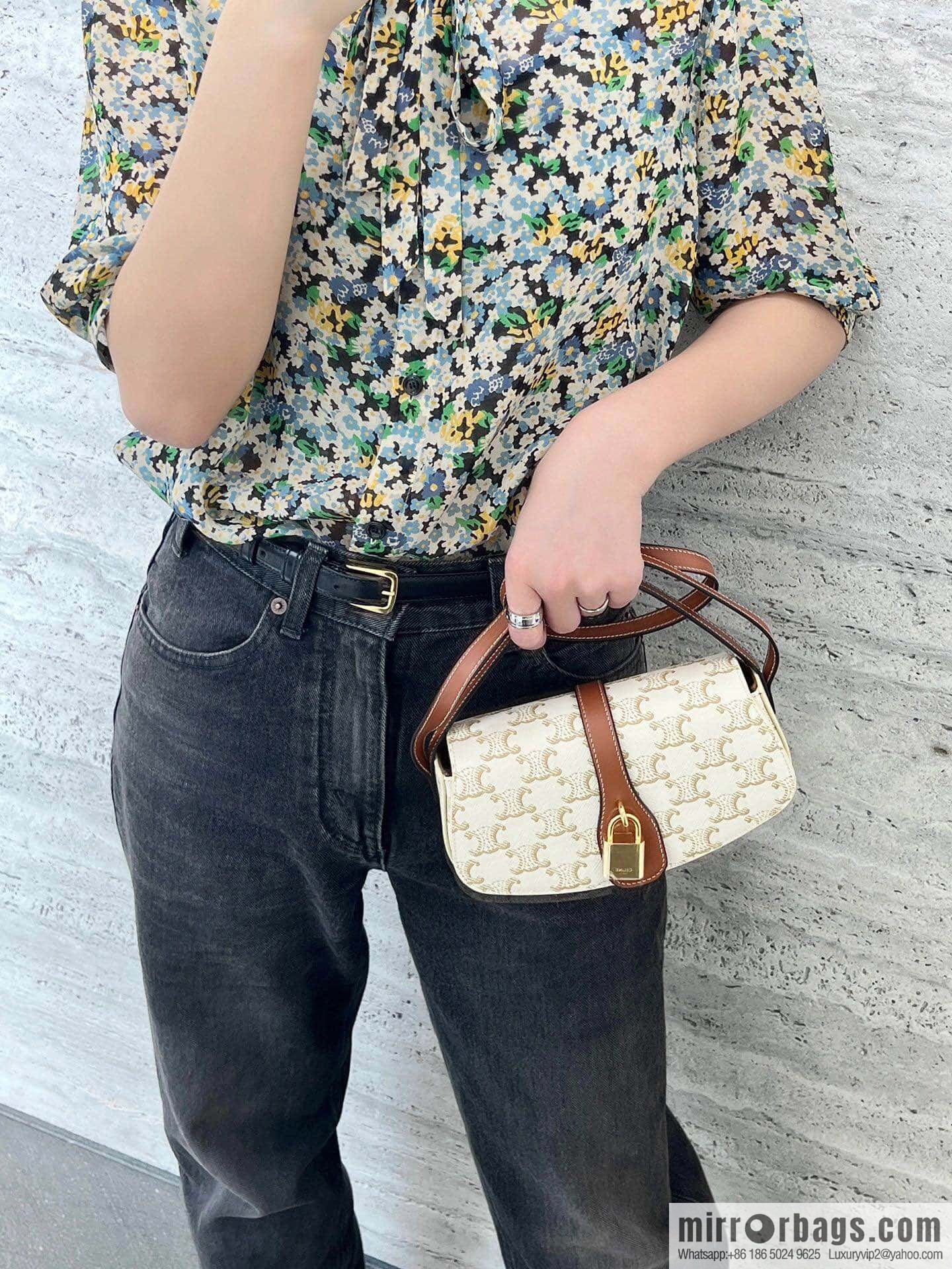[Premium quality, all-steel hardware 】 𝗖𝗘𝗟𝗜𝗡𝗘 | 𝗧𝗔𝗕𝗢𝗨 𝗖𝗟𝗨𝗧𝗖𝗛 𝗕𝗮𝗴 padlock bag, model: 101593