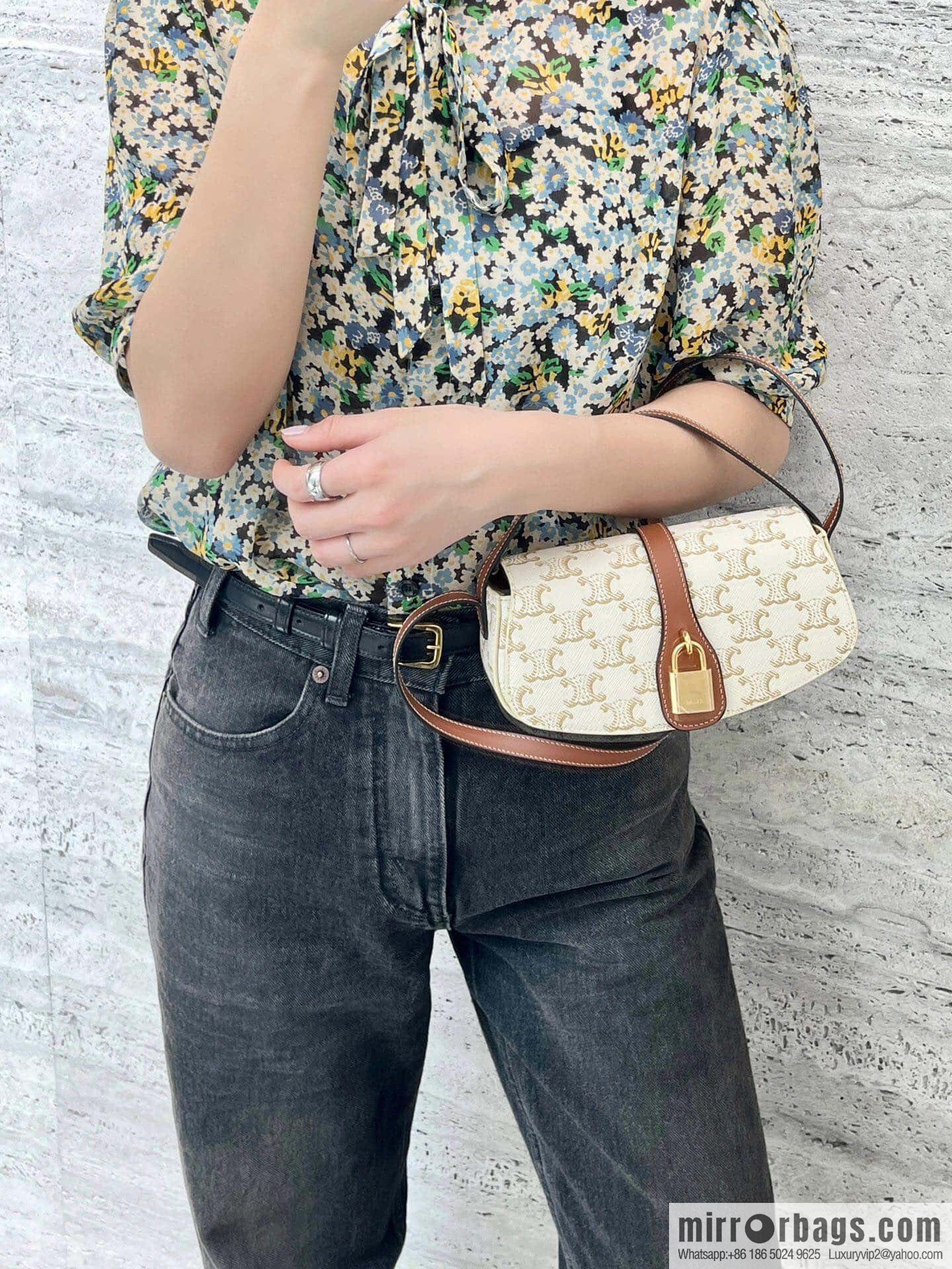 [Premium quality, all-steel hardware 】 𝗖𝗘𝗟𝗜𝗡𝗘 | 𝗧𝗔𝗕𝗢𝗨 𝗖𝗟𝗨𝗧𝗖𝗛 𝗕𝗮𝗴 padlock bag, model: 101593