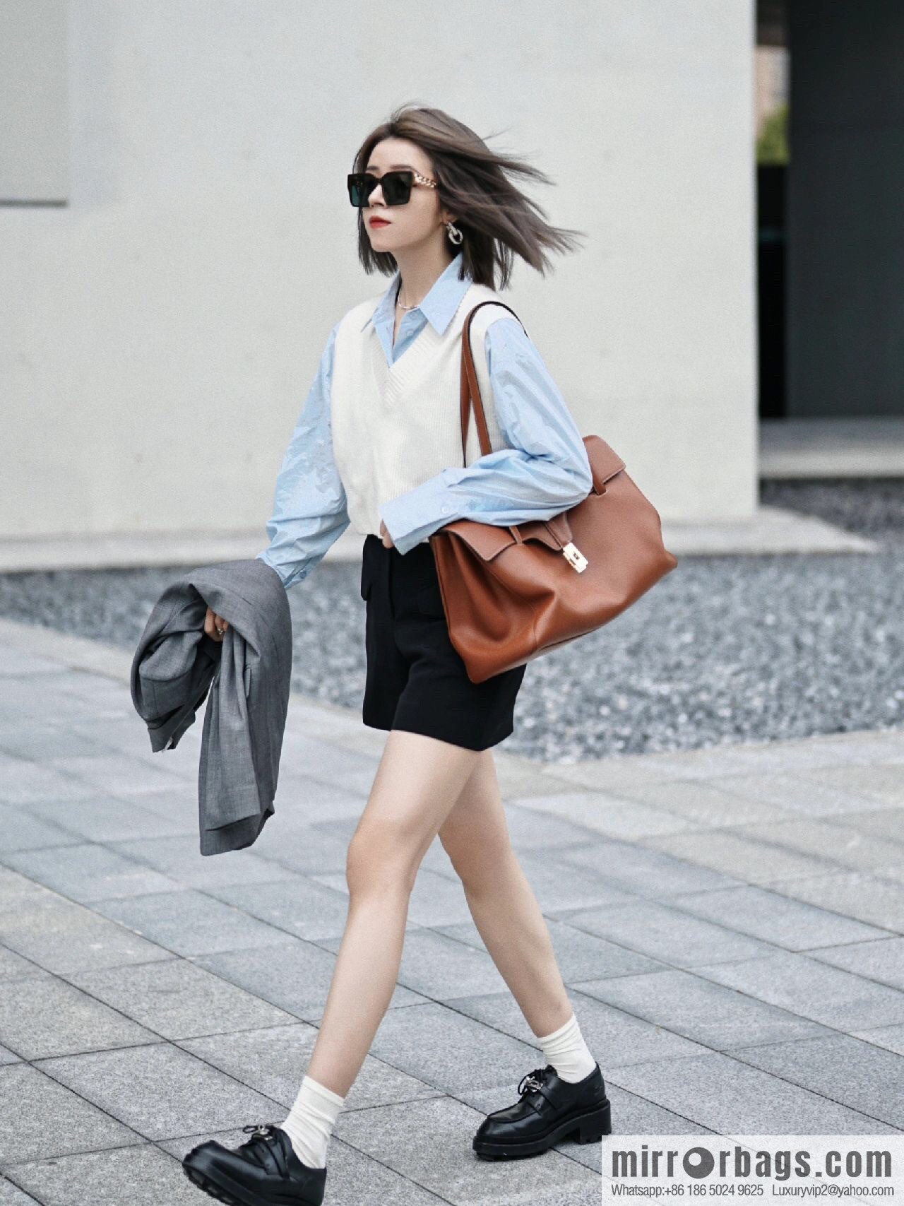 [Premium quality, all-steel hardware] CELINE Soft 16 large, plain beef leather (fabric) soft handbag, number: 194043CR4.04LU