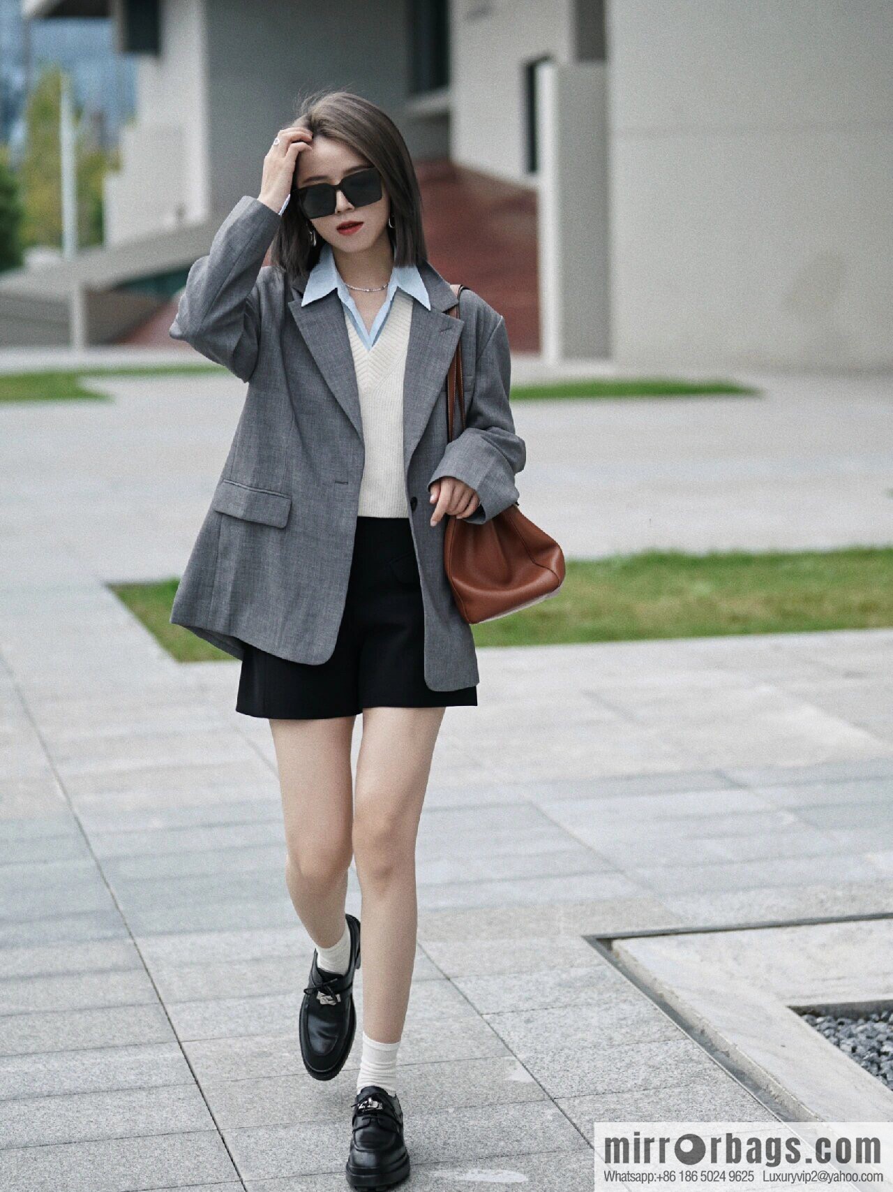 [Premium quality, all-steel hardware] CELINE Soft 16 large, plain beef leather (fabric) soft handbag, number: 194043CR4.04LU