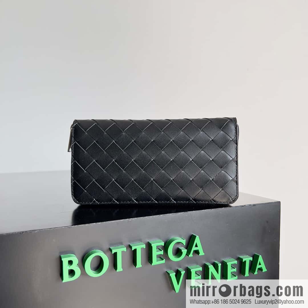 #Bv men's woven wallet model number: 593217 black with green