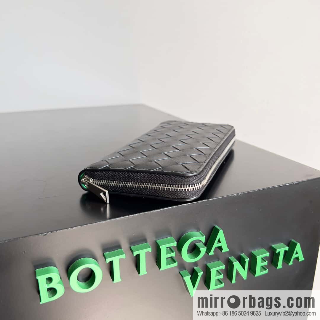 #Bv men's woven wallet model number: 593217 black with green