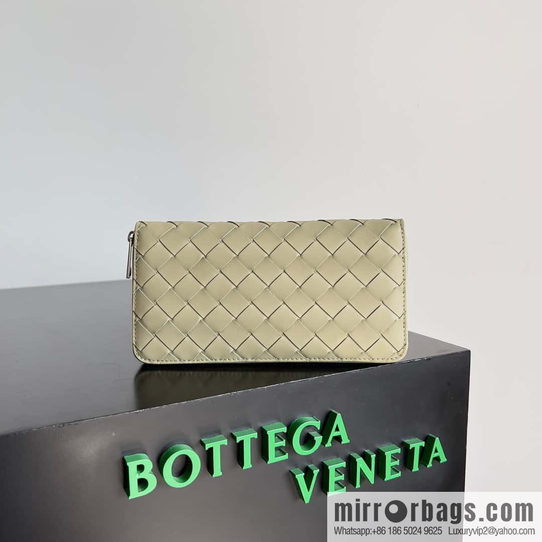 #Bv Men's woven wallet model number: 593217 Travertine green