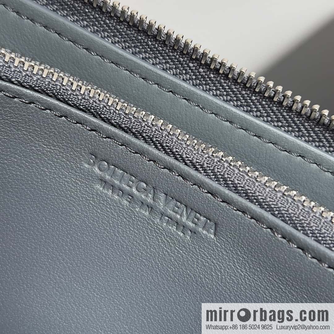 #Bv Men's woven wallet model number: 593217 lightning gray