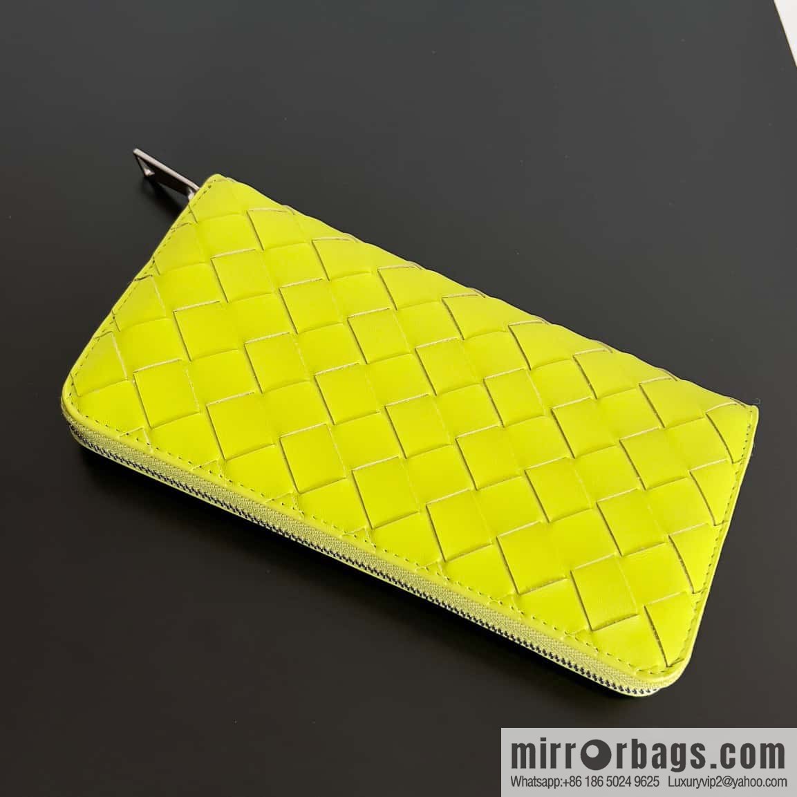 #Bv Men's woven wallet model number: 593217 kiwi green