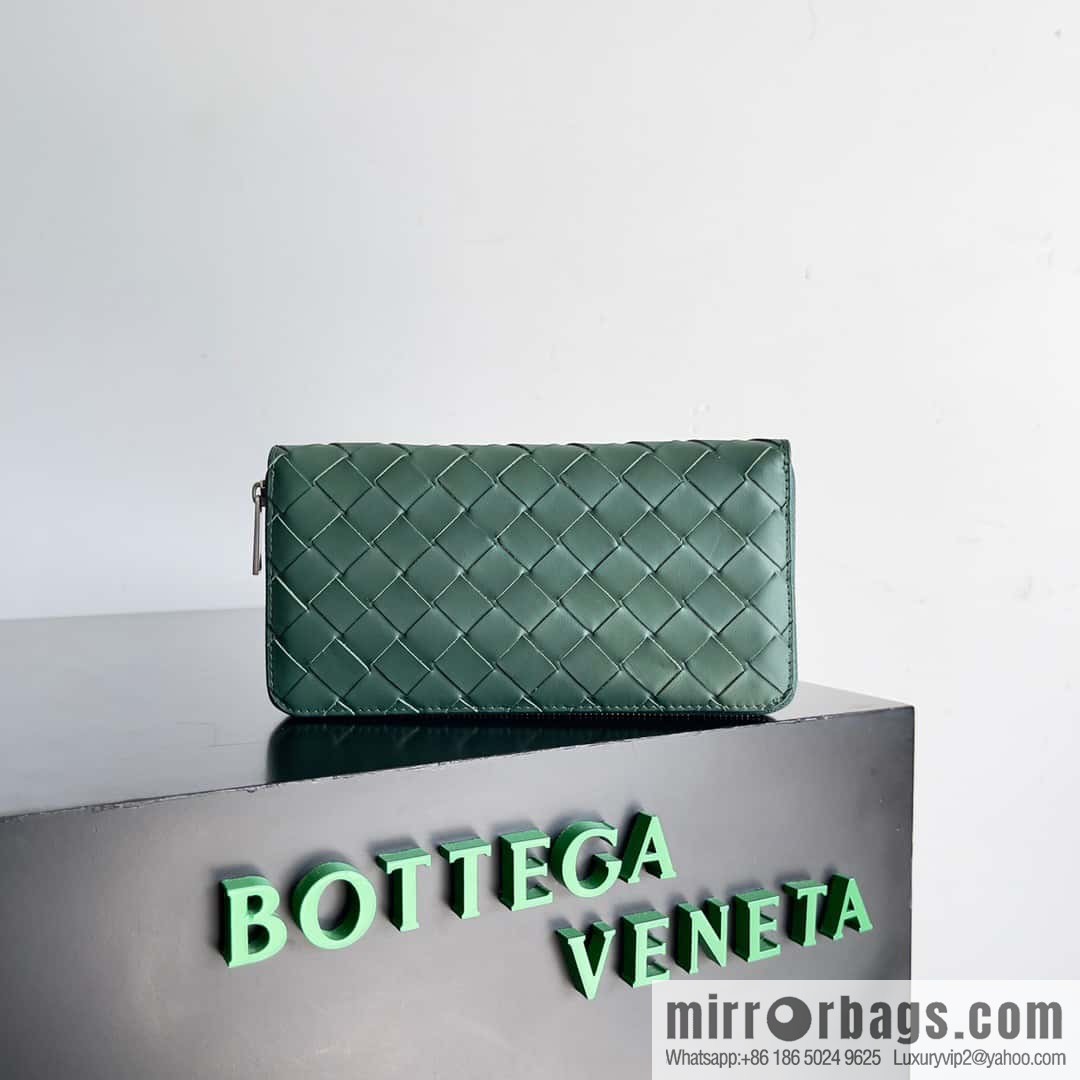 #Bv Men's woven wallet model number: 593217 Rain tree green