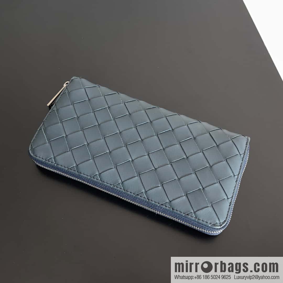 #Bv Men's woven wallet model number: 593217 dark blue