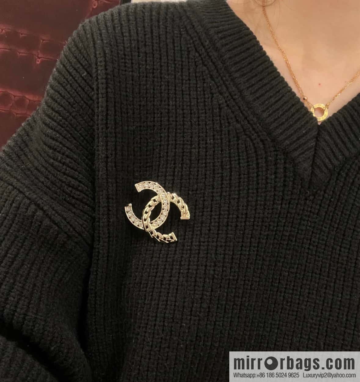 ❗️New ❗️ Chanel brooch ☀️ new ☑️ Chanel double c half diamond brooch ☀️