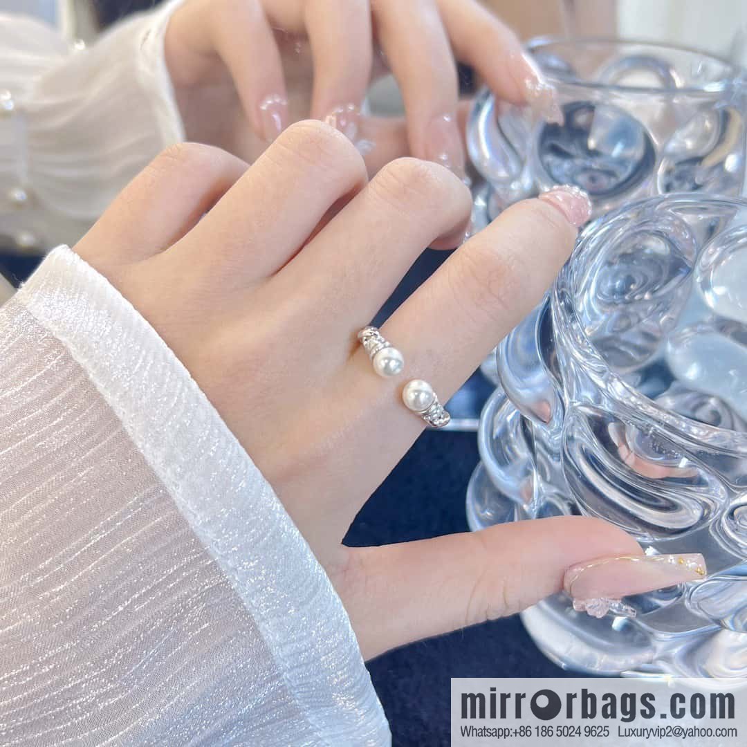 ❗️New ❗️ ☀ Tiffany & Co. Tiffany Twist Pearl Opening Ring ☀️
