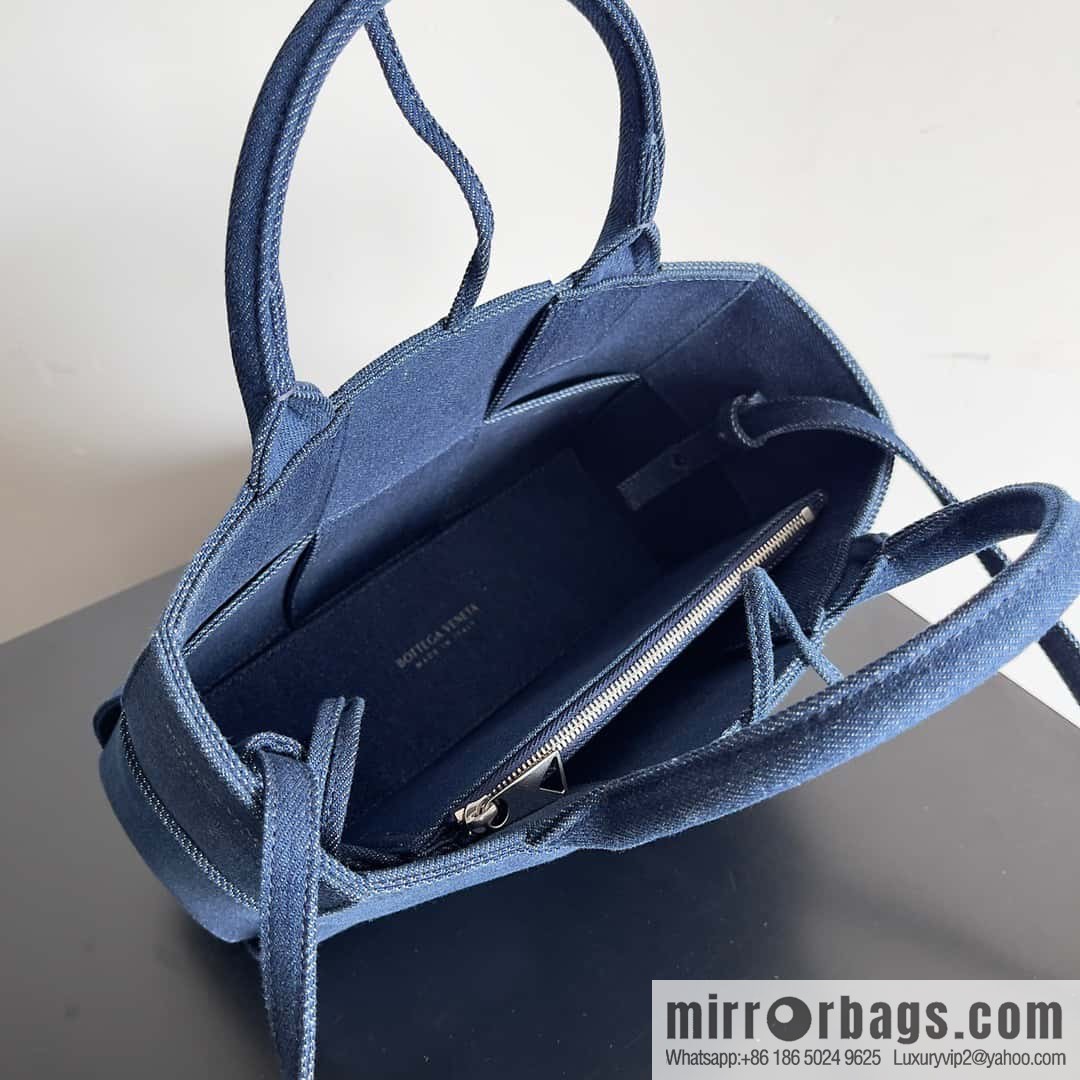 B new product Danny denim tote bag BV mini Tote tote bag, model; 714613