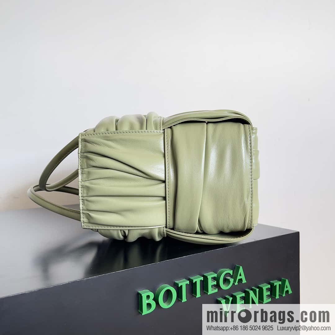 BV 2023 New 30cm Mini Arco pleated tote bag Tote bag, model 729043 Travertine green