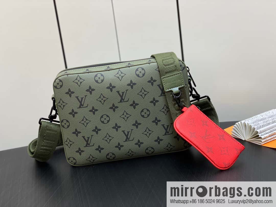 M23783 autumn and winter new TRIO messenger bag