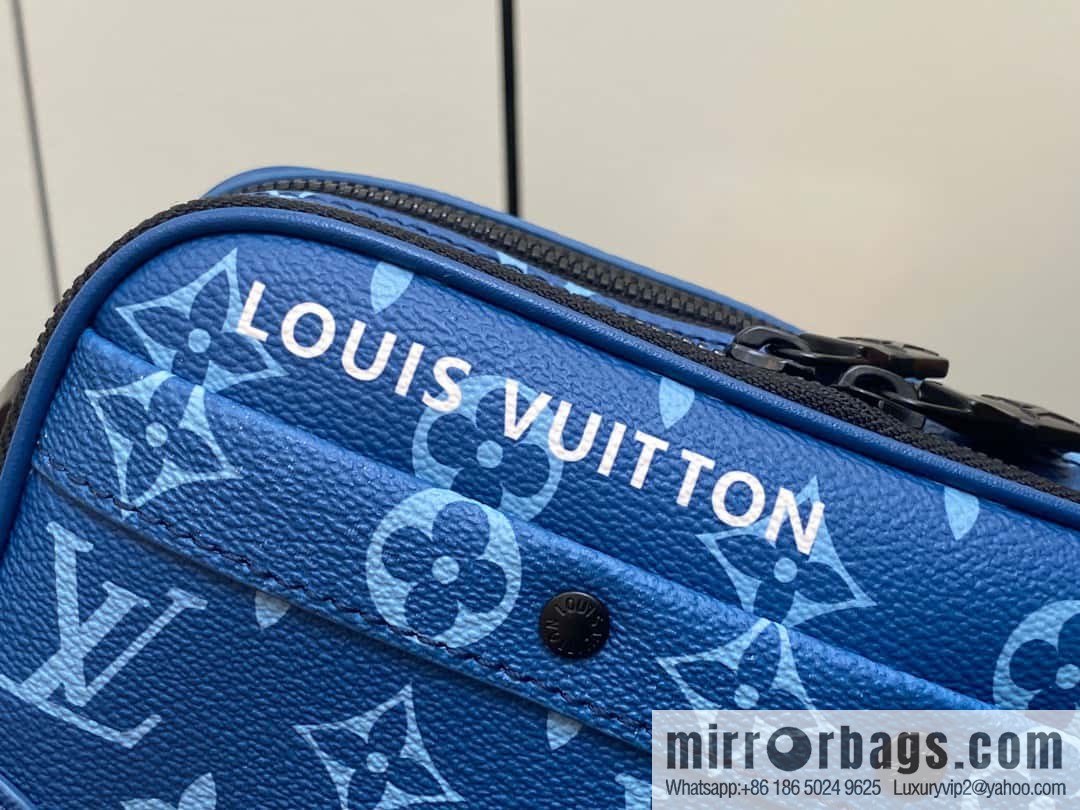 M82801 autumn and winter new NANO ALPHA handbag