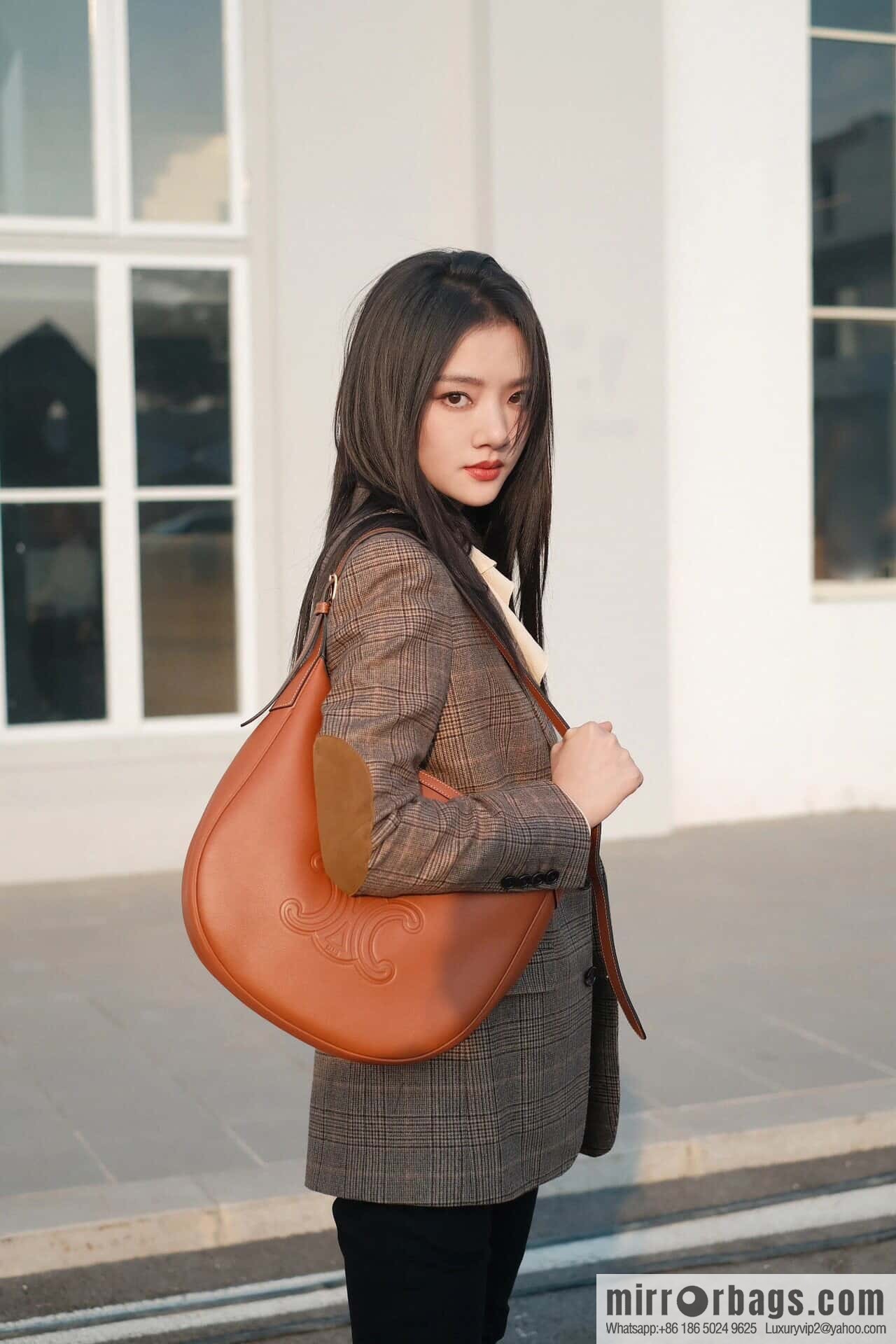 [Premium quality, all-steel hardware] CELINE HELOISE handbag, new, calfskin HÉLOSE armpit bag, ID: 114713