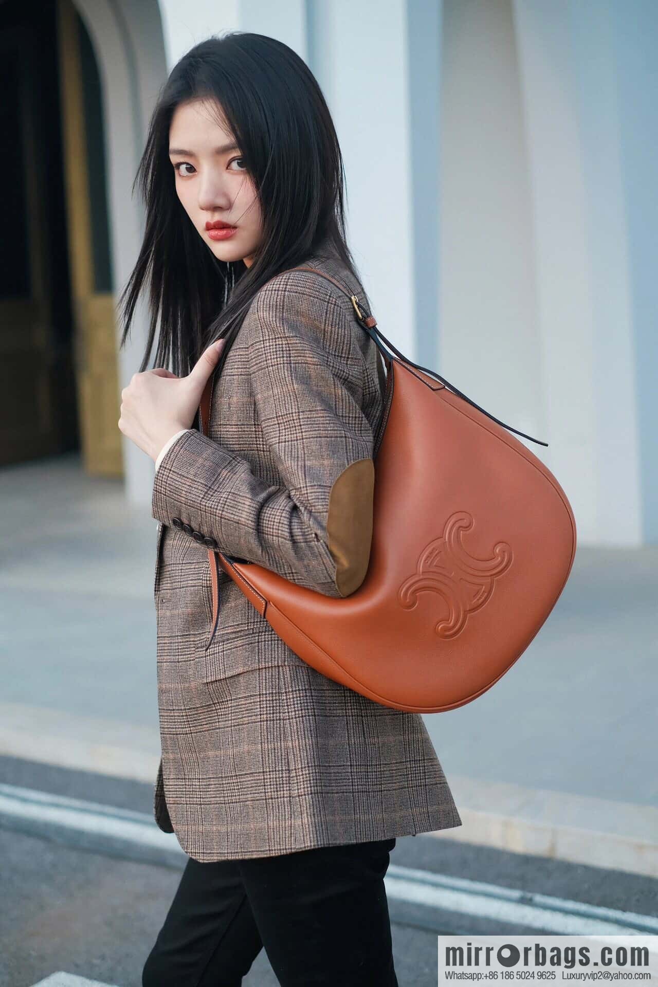 [Premium quality, all-steel hardware] CELINE HELOISE handbag, new, calfskin HÉLOSE armpit bag, ID: 114713
