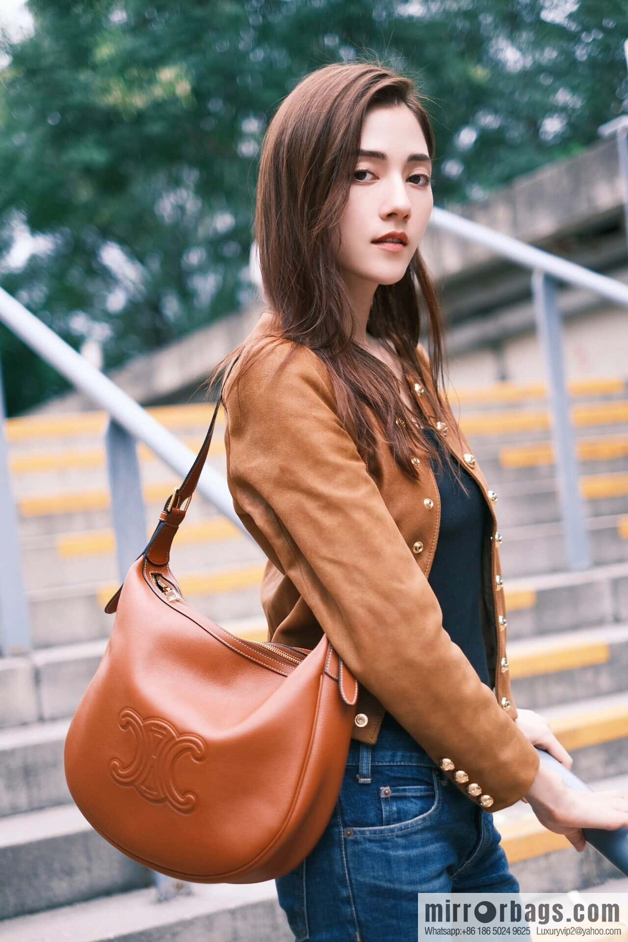 [Premium quality, all-steel hardware] CELINE HELOISE handbag, new, calfskin HÉLOSE armpit bag, ID: 114713