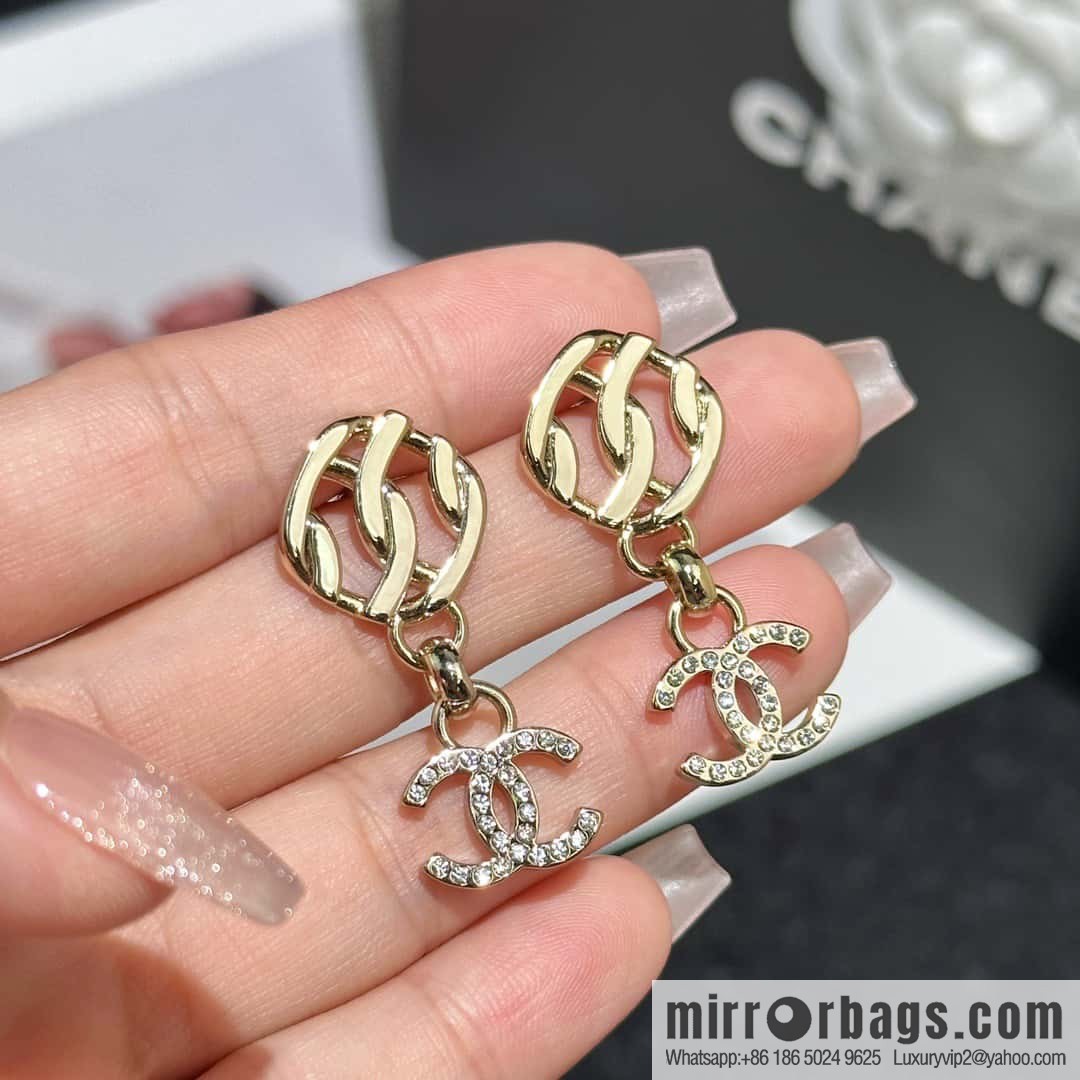 ❗️New ❗️☀️ New ☑️ Chanel c2 double c gold stud earrings ☀️