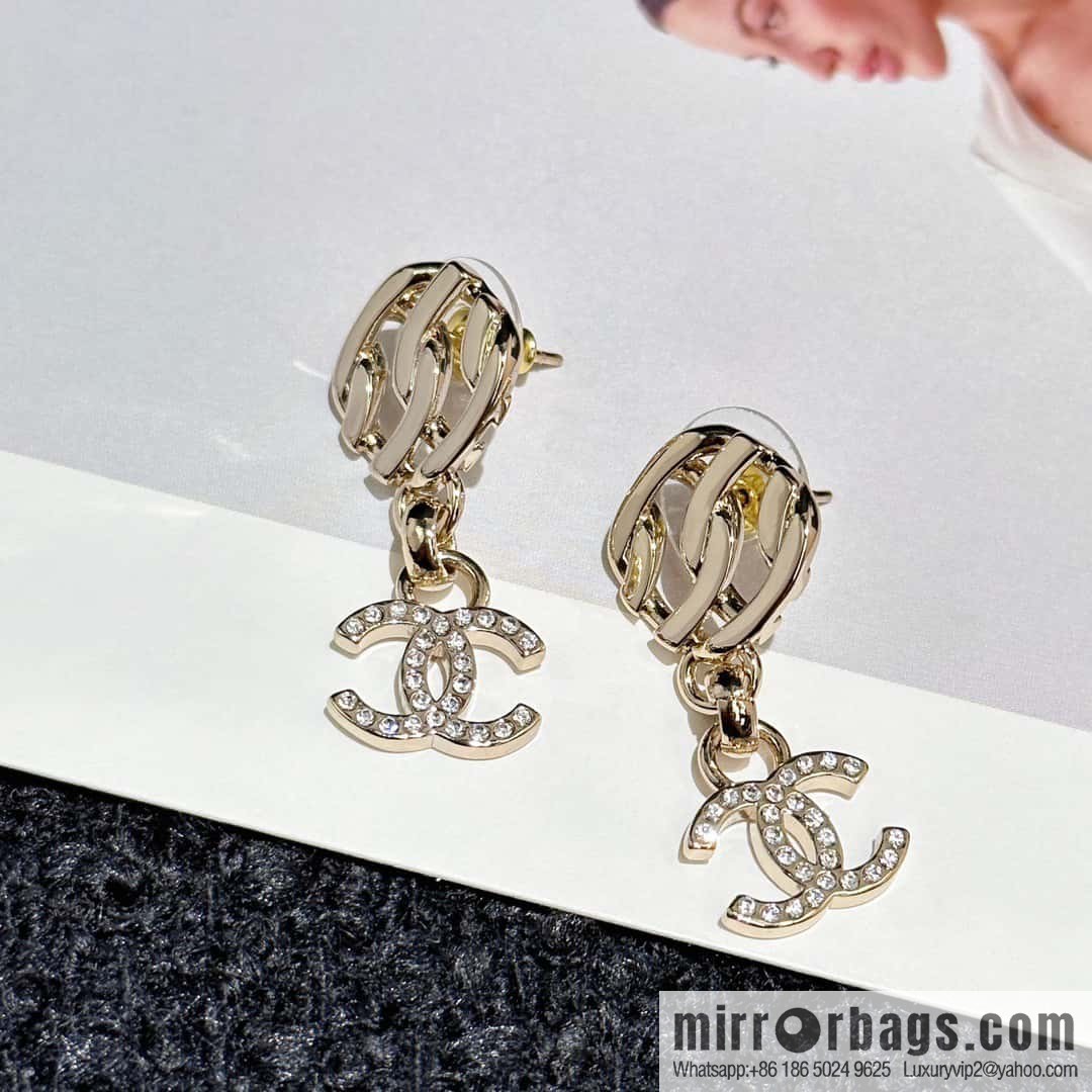 ❗️New ❗️☀️ New ☑️ Chanel c2 double c gold stud earrings ☀️