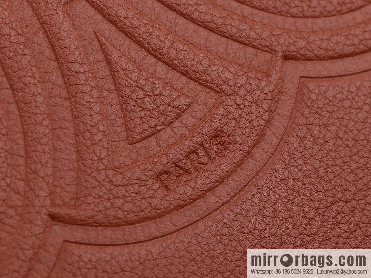 [Premium quality, all-steel hardware] CELINE HELOISE handbag, new, calfskin HÉLOSE armpit bag, ID: 114713