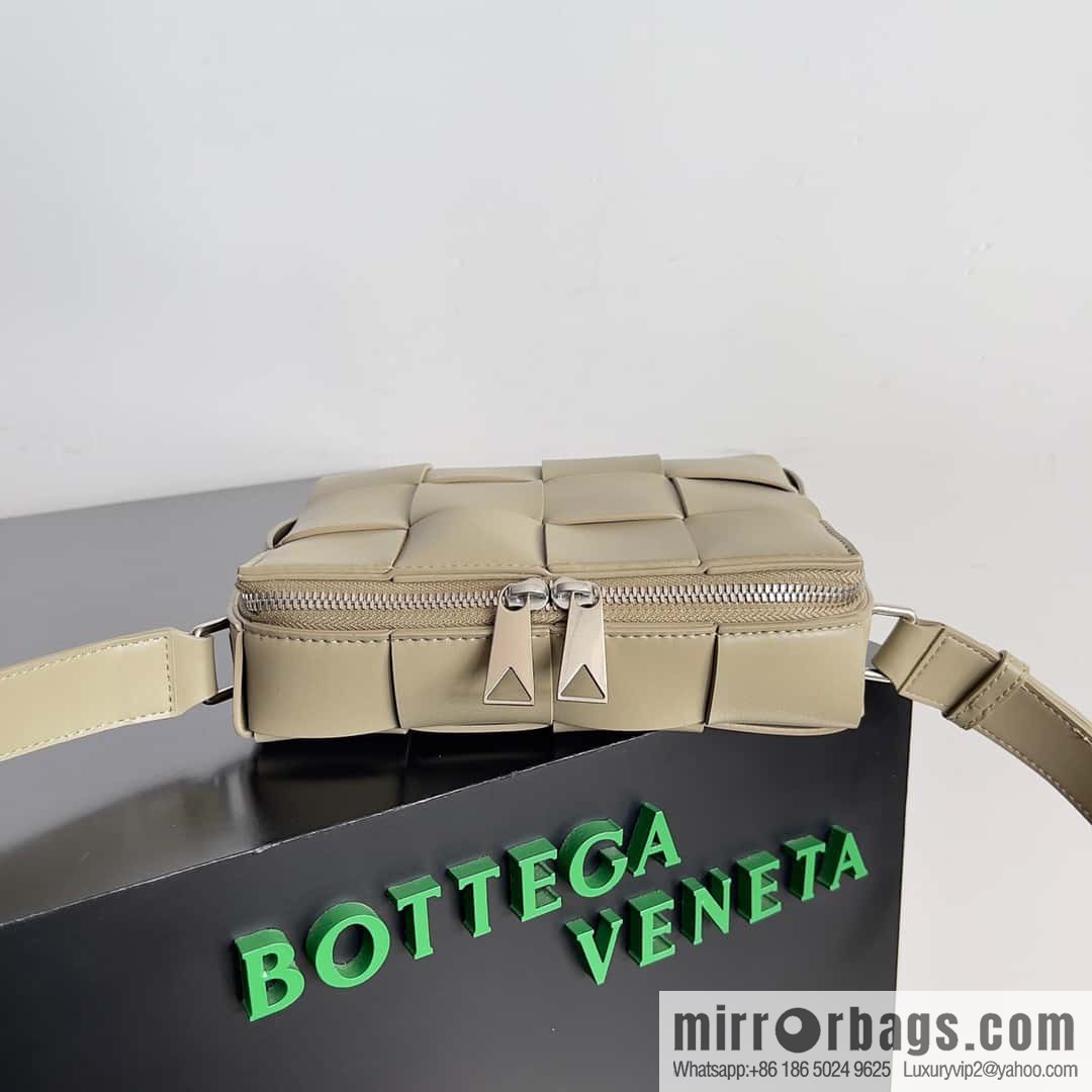 BV Men's Camera Bag BV Men's 2023 SS Pre Spring New Camera, Model Number: 730027 taupe