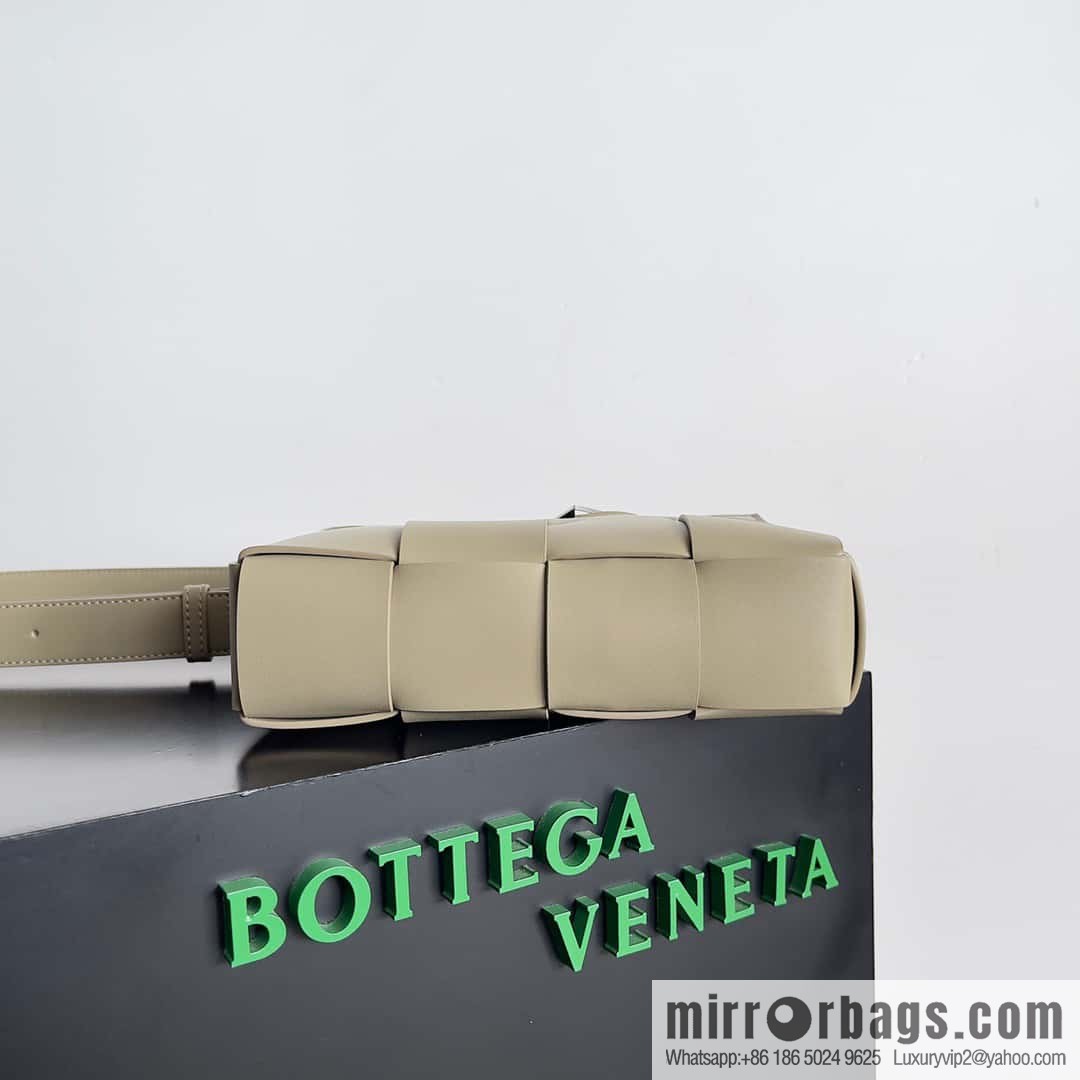 BV Men's Camera Bag BV Men's 2023 SS Pre Spring New Camera, Model Number: 730027 taupe