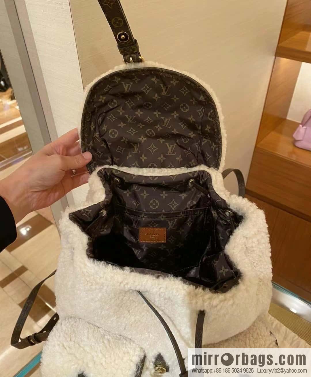 [Original order boutique] M23384 meters white, lamb wool backpack series Backpack backpack