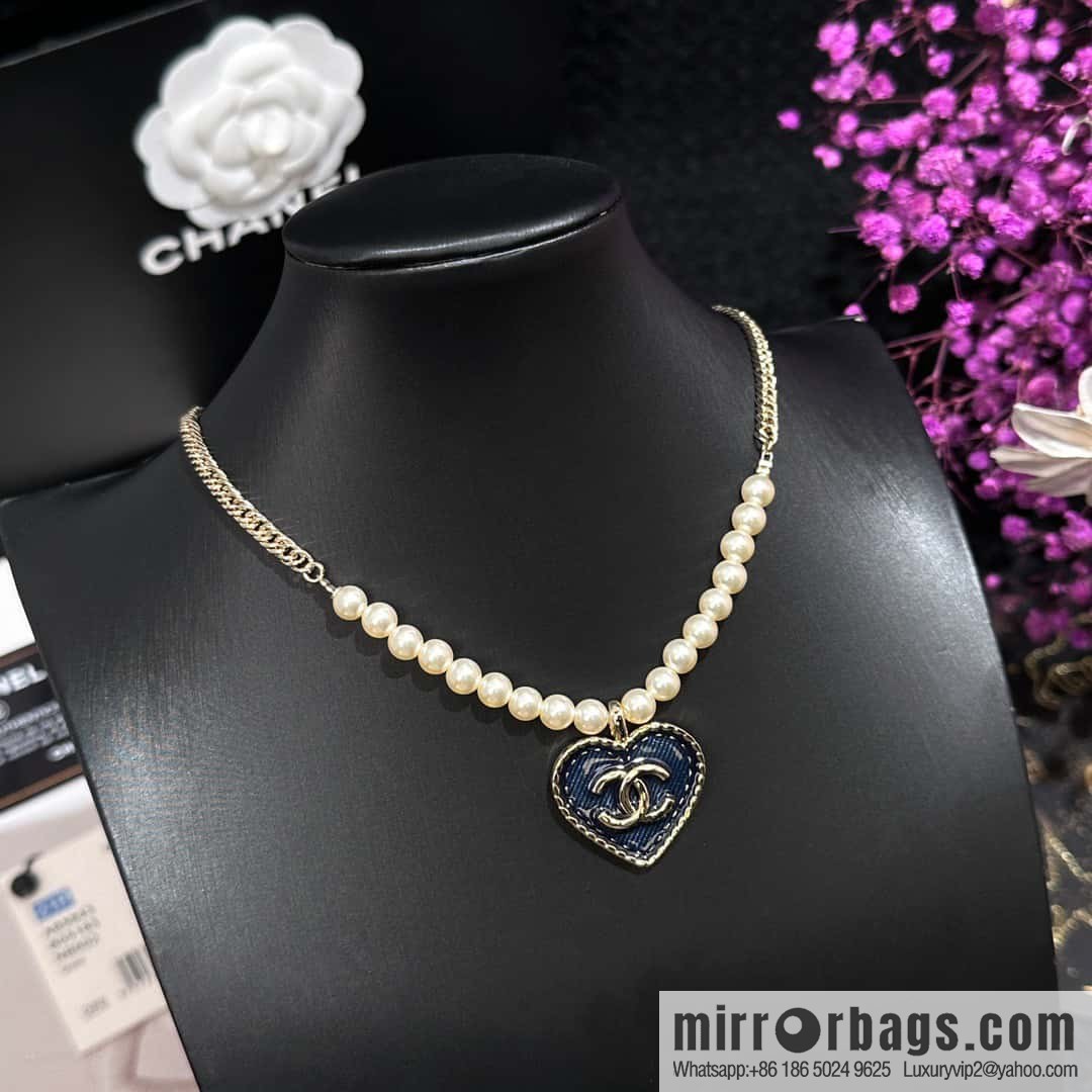 ❗️New ❗️☀️ New ☑️ Chanel Denim Peach Heart Love Pearl Necklace ☀️