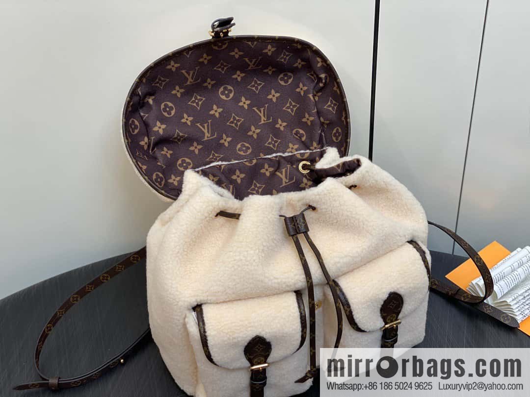 [Original order boutique] M23384 meters white, lamb wool backpack series Backpack backpack