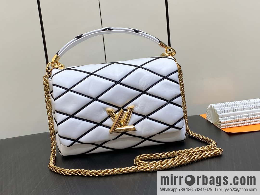 [Original order boutique] M22890 white, full leather rhombus chain bag series GO-14 Teist medium handbag M22891