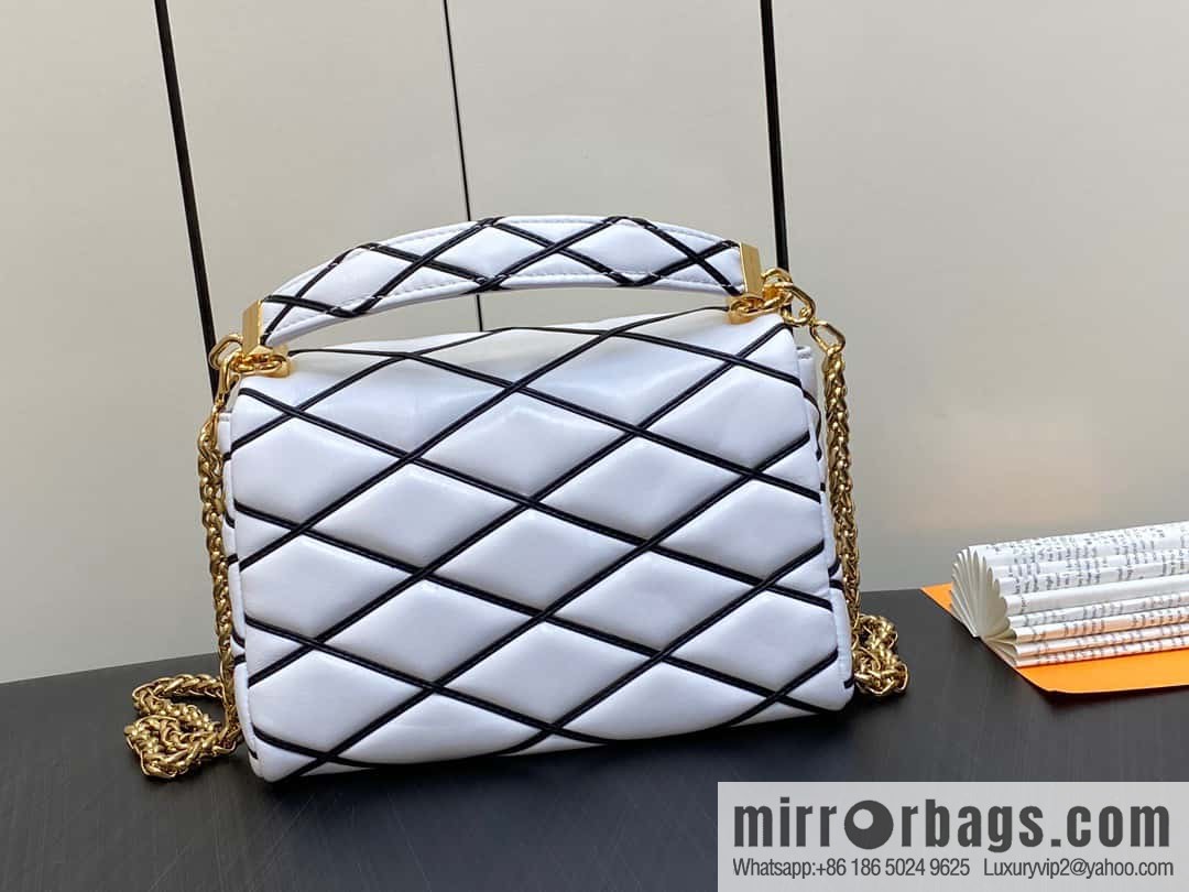 [Original order boutique] M22890 white, full leather rhombus chain bag series GO-14 Teist medium handbag M22891