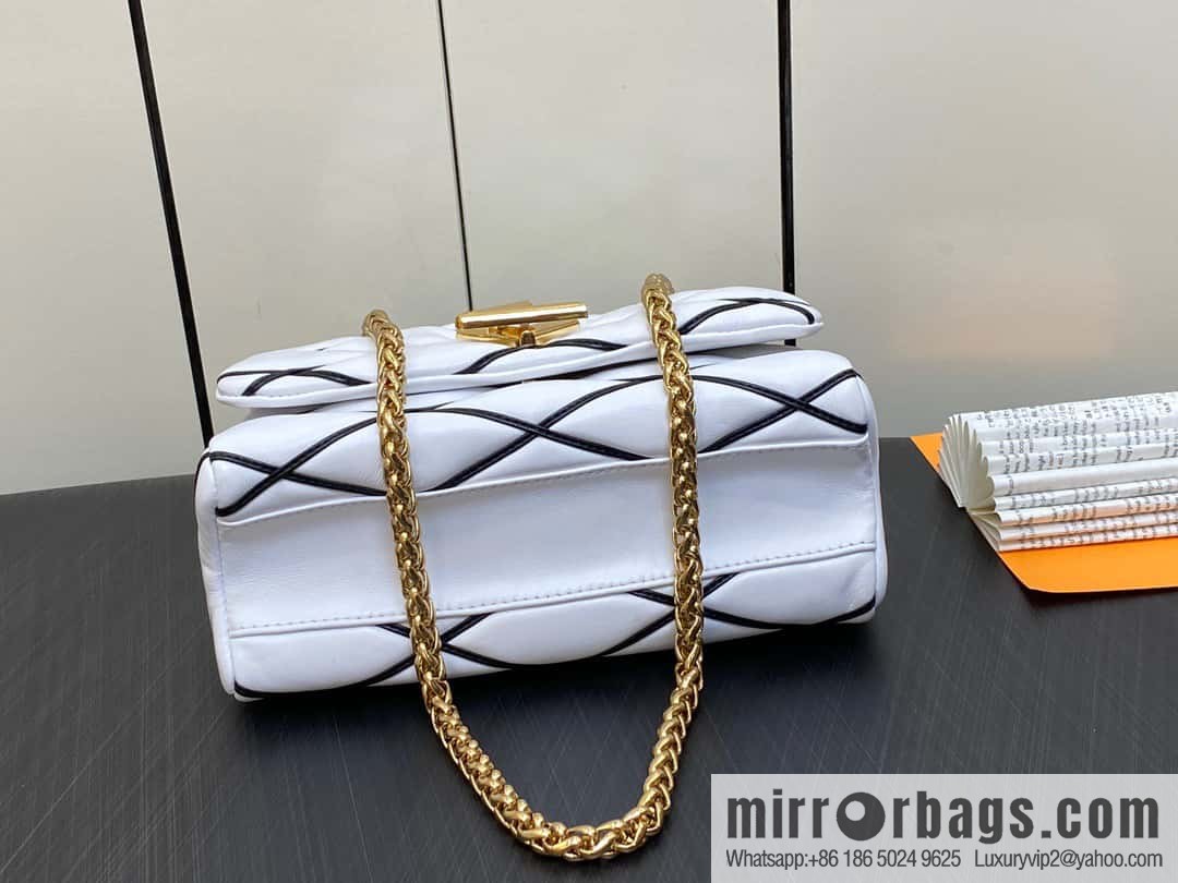 [Original order boutique] M22890 white, full leather rhombus chain bag series GO-14 Teist medium handbag M22891