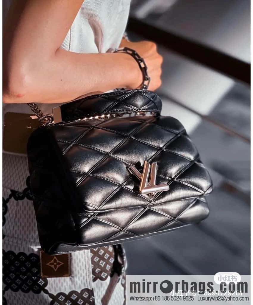 [Original order boutique] M22890 white, full leather rhombus chain bag series GO-14 Teist medium handbag M22891