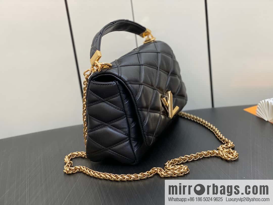 [Original order boutique] M22890 white, full leather rhombus chain bag series GO-14 Teist medium handbag M22891