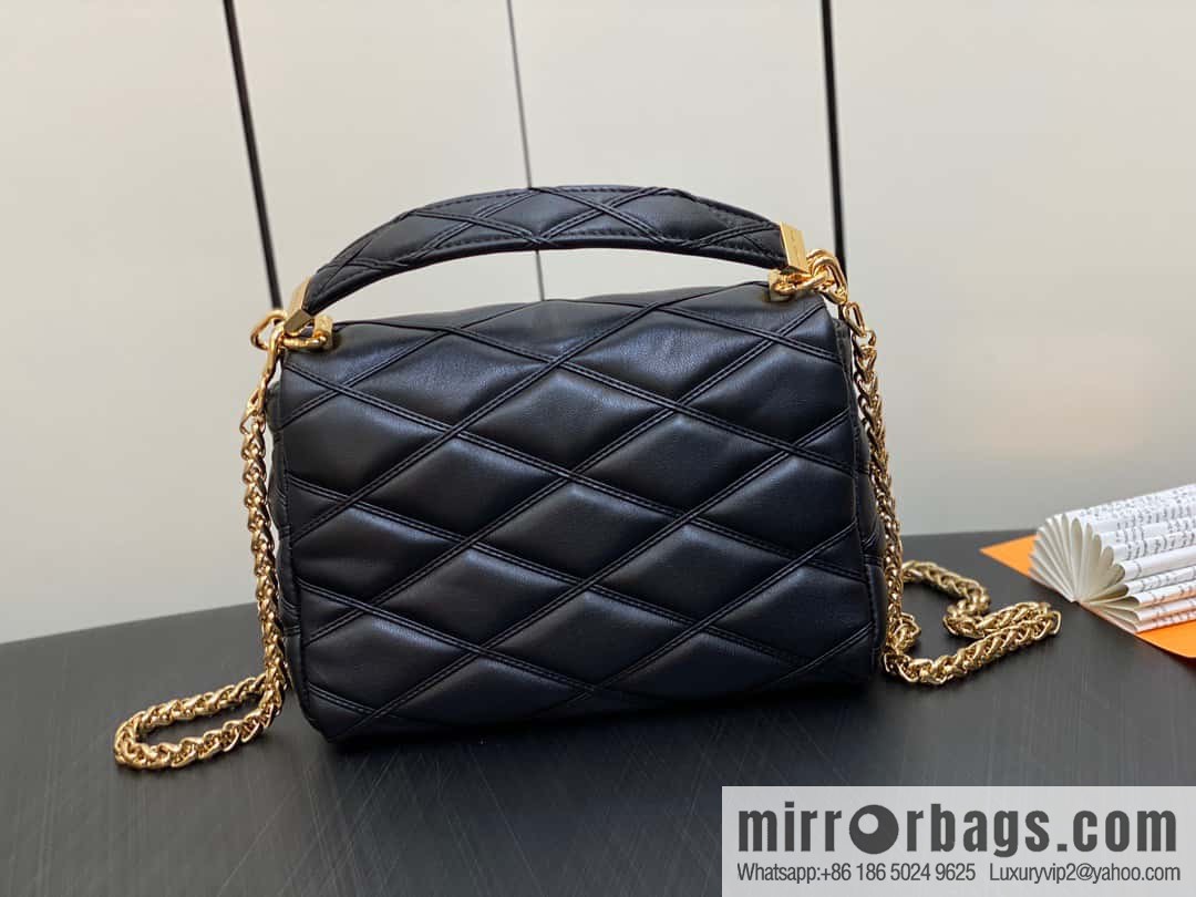 [Original order boutique] M22890 white, full leather rhombus chain bag series GO-14 Teist medium handbag M22891