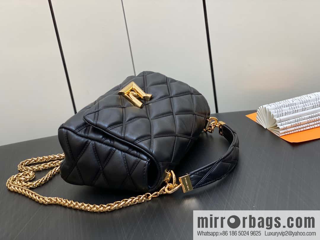 [Original order boutique] M22890 white, full leather rhombus chain bag series GO-14 Teist medium handbag M22891