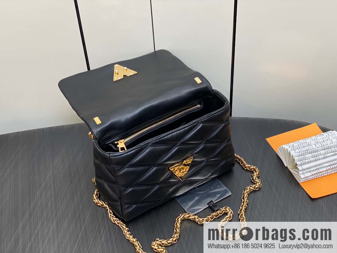 [Original order boutique] M22890 white, full leather rhombus chain bag series GO-14 Teist medium handbag M22891