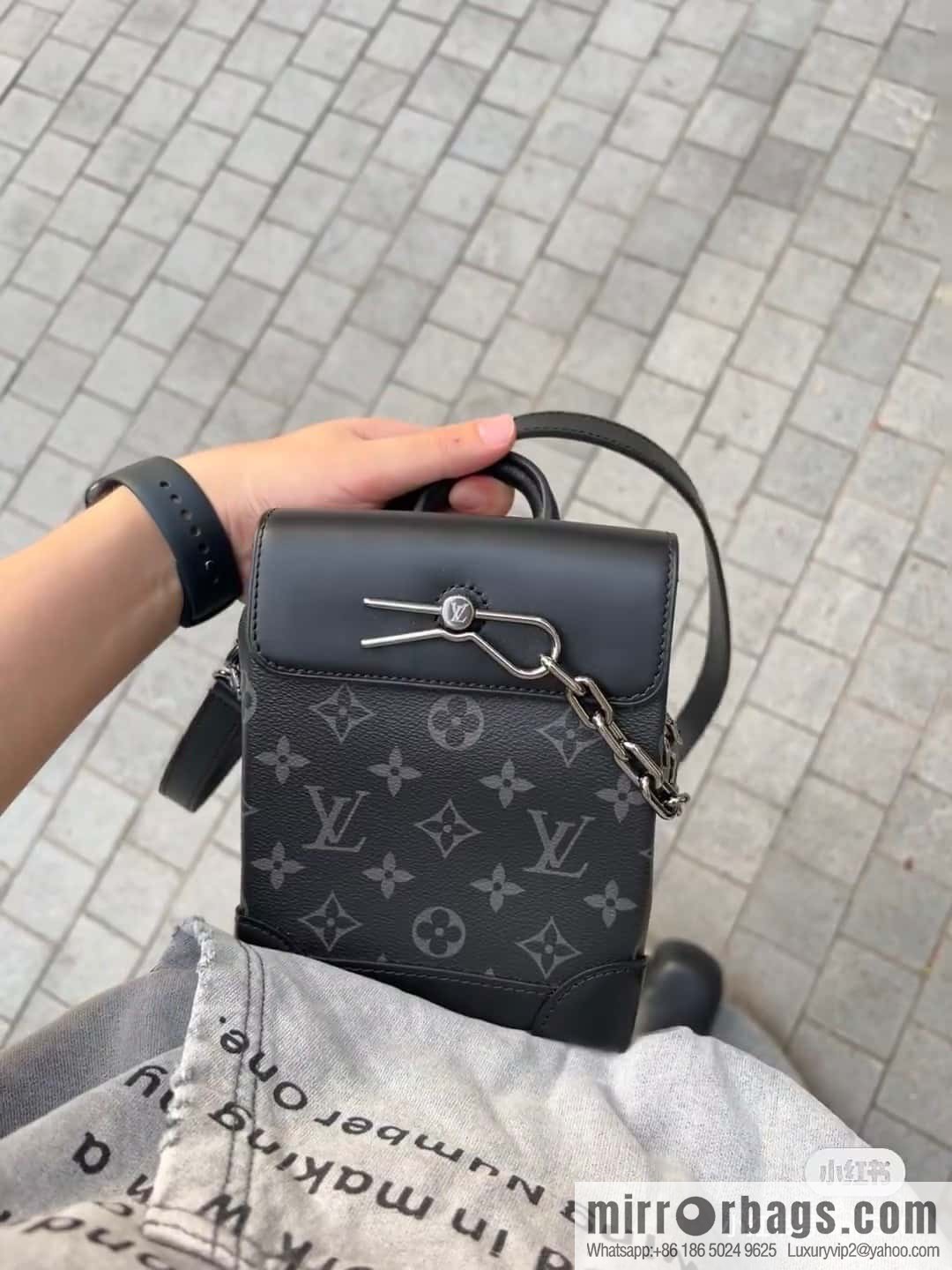 [Original order boutique] M82774 black flower, men's bag mini schoolbag series, new NANO STEAMER handbag in autumn and winter