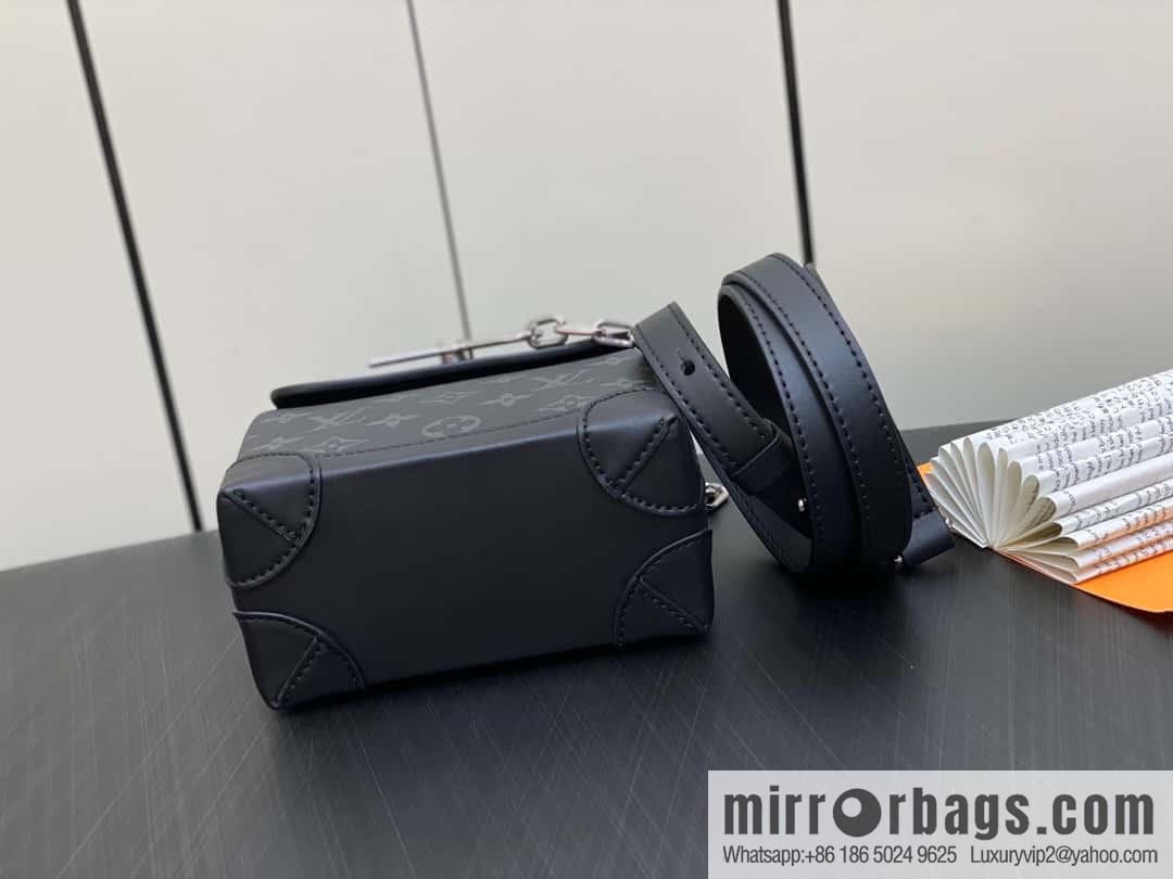 [Original order boutique] M82774 black flower, men's bag mini schoolbag series, new NANO STEAMER handbag in autumn and winter