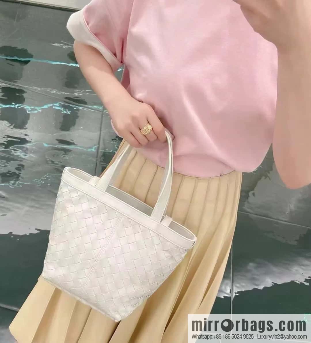 BV early autumn new tote Intrecciato woven tote handbag, model number: 754916 white