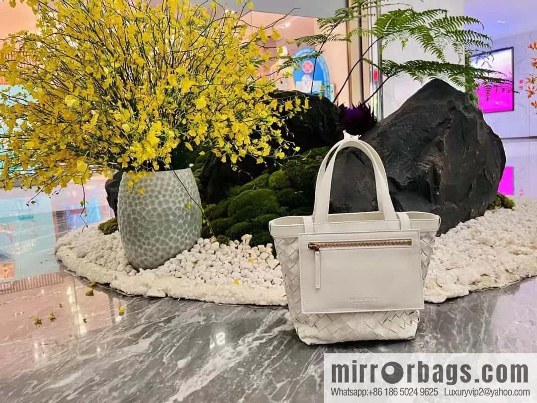 BV early autumn new tote Intrecciato woven tote handbag, model number: 754916 white