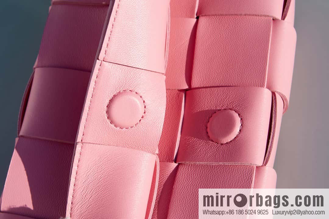 Bottega Veneta Code: 80820 #cassette bag pink